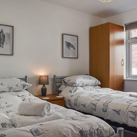 Вилла Seaside Haven Уитби Экстерьер фото